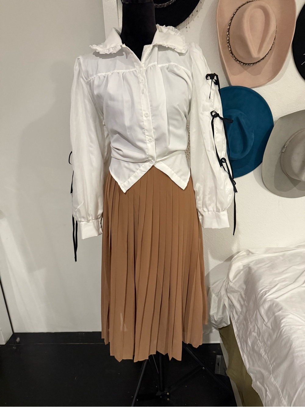 🖤Pleated Tan Midi Skirt - Women's Classic A-Line🖤